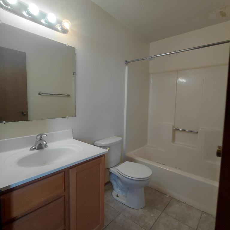 18 4th Ave W #35 - Photo 3 of 5