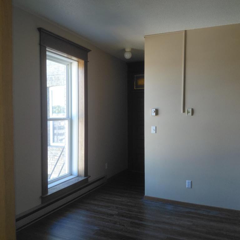 18 4th Ave W #35 - Photo 4 of 5