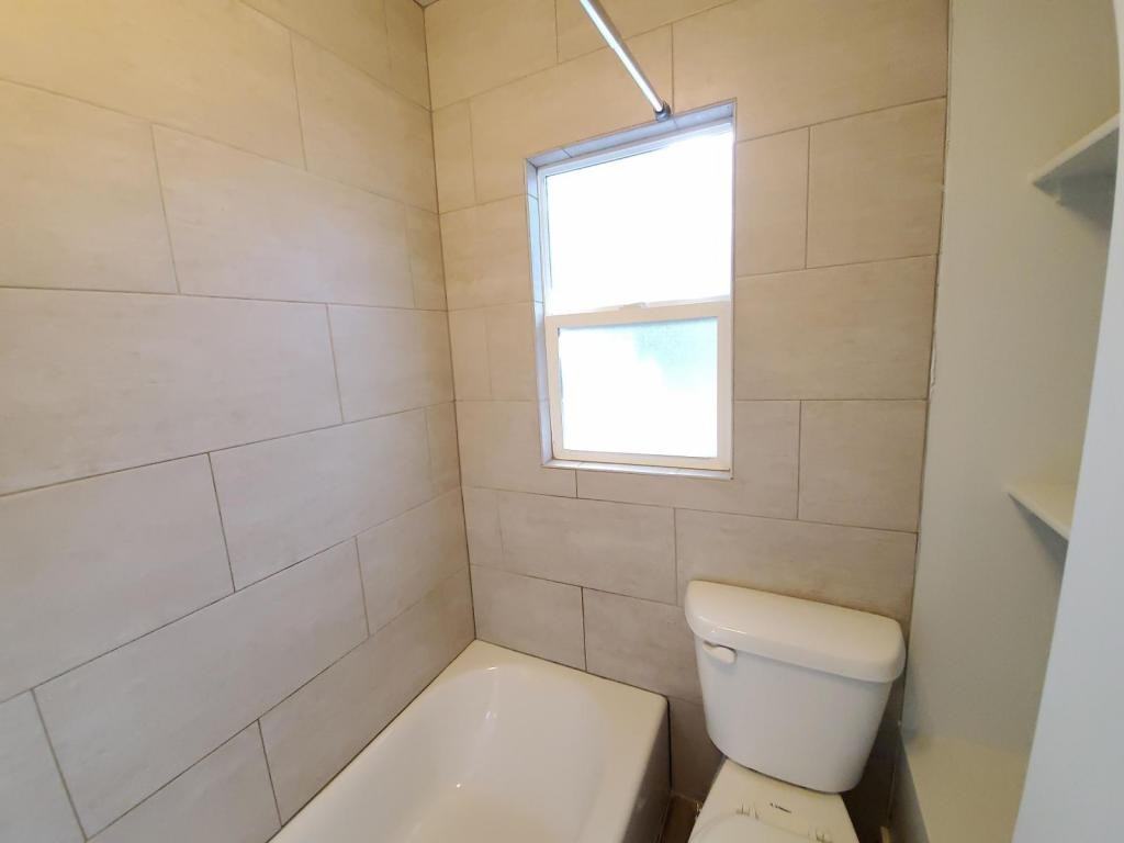 579 Cook St - Photo 7 of 12