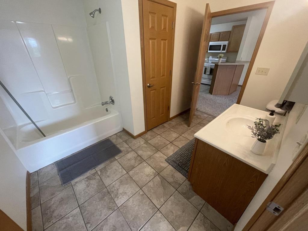 800 Angel Ct - Photo 4 of 12