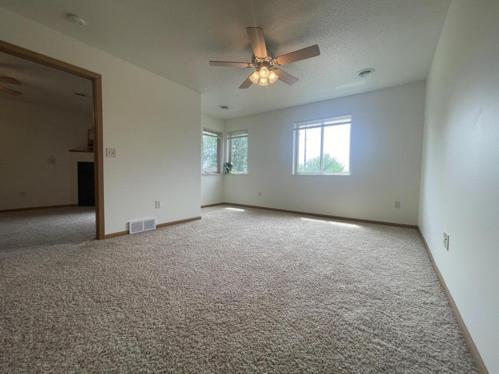 800 Angel Ct - Photo 7 of 12