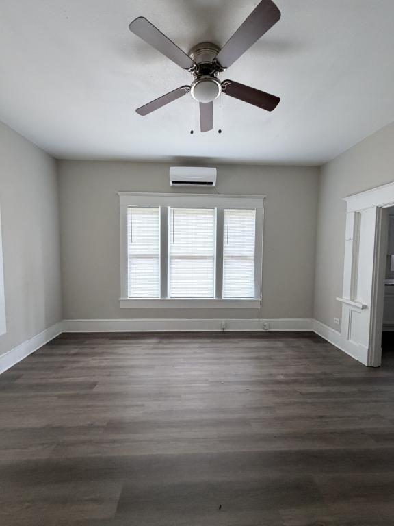 1313 Burnett St - Photo 5 of 10