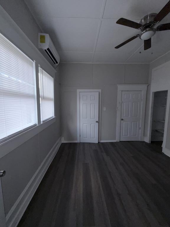 1313 Burnett St - Photo 7 of 10