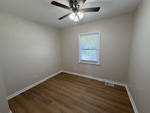 22497 Yates Ave - Photo 3 of 10