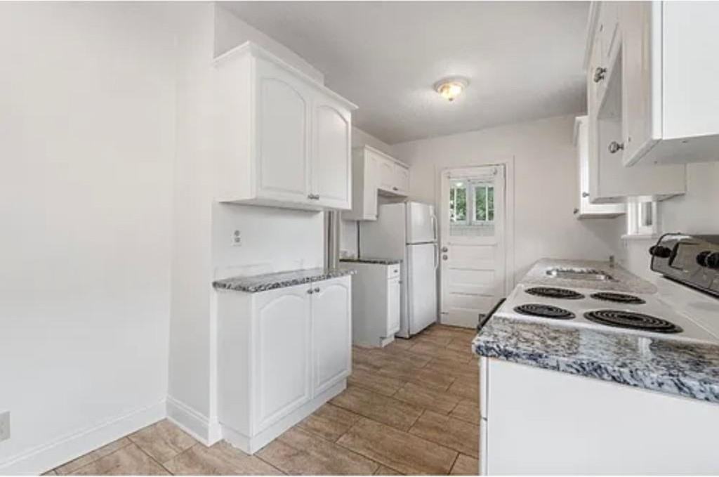 5841 Harrison St - Photo 5 of 12