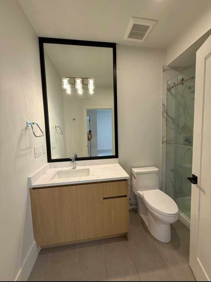 4018 Nithsdale Street - Photo 4 of 7