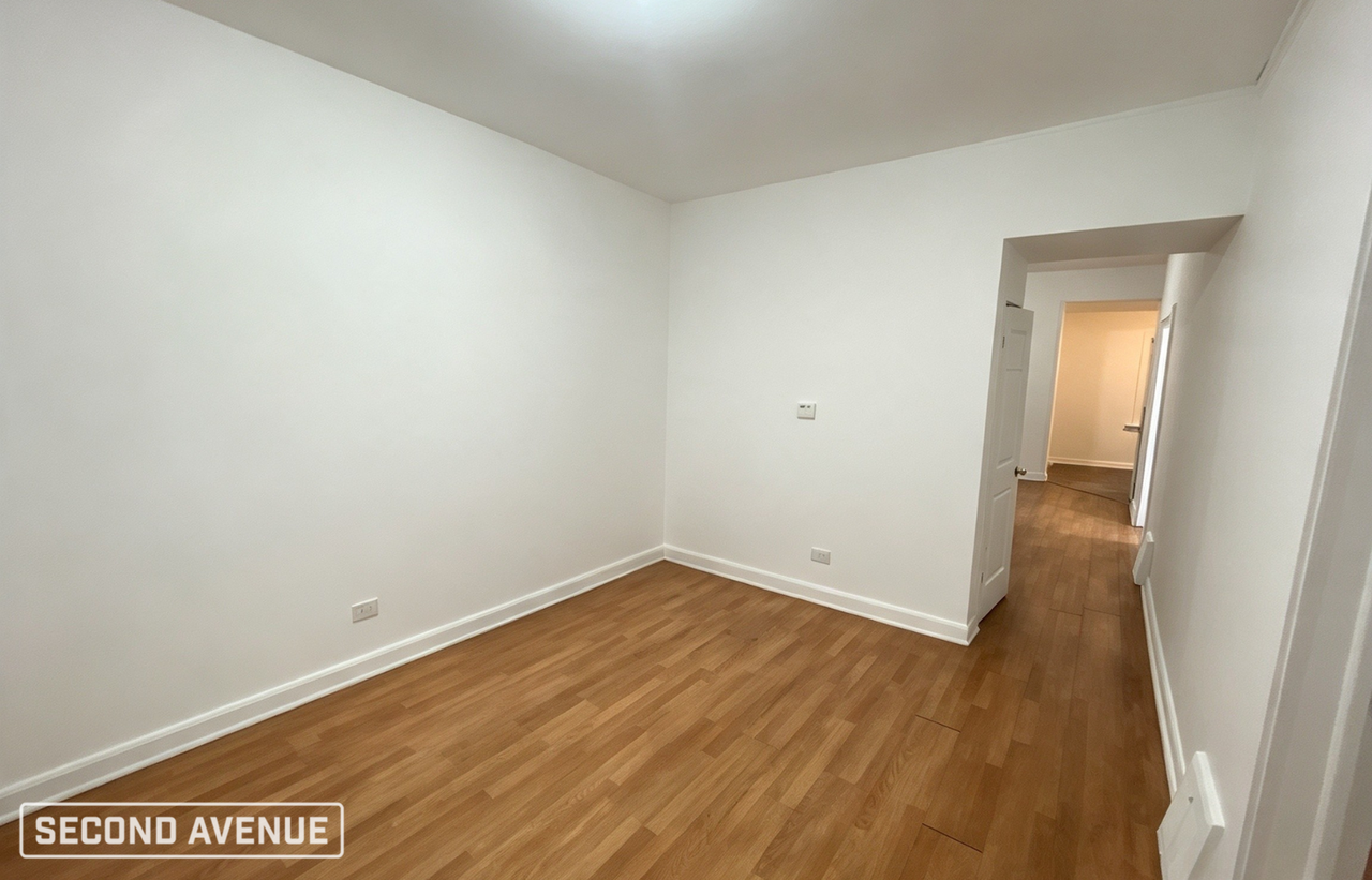 9248 S Lowe Ave - Photo 6 of 14