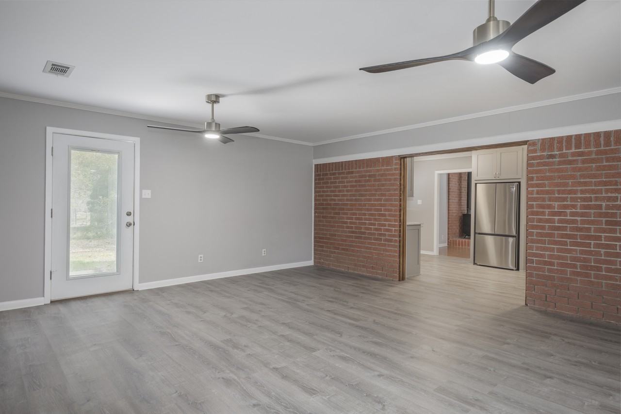 203 Holly Ridge Dr - Photo 6 of 15