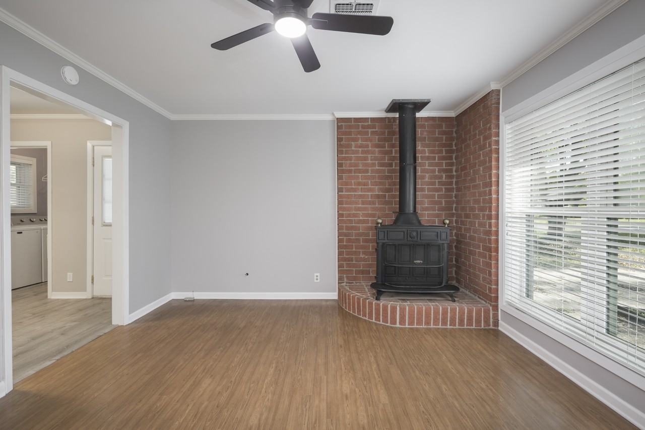 203 Holly Ridge Dr - Photo 7 of 15