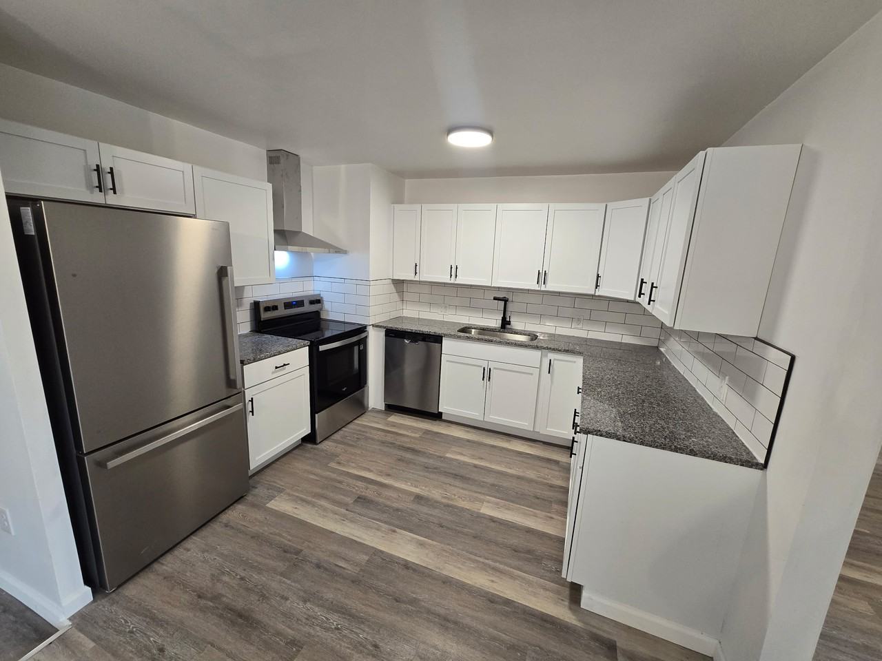 1216 Cedarview Dr - Photo 2 of 11