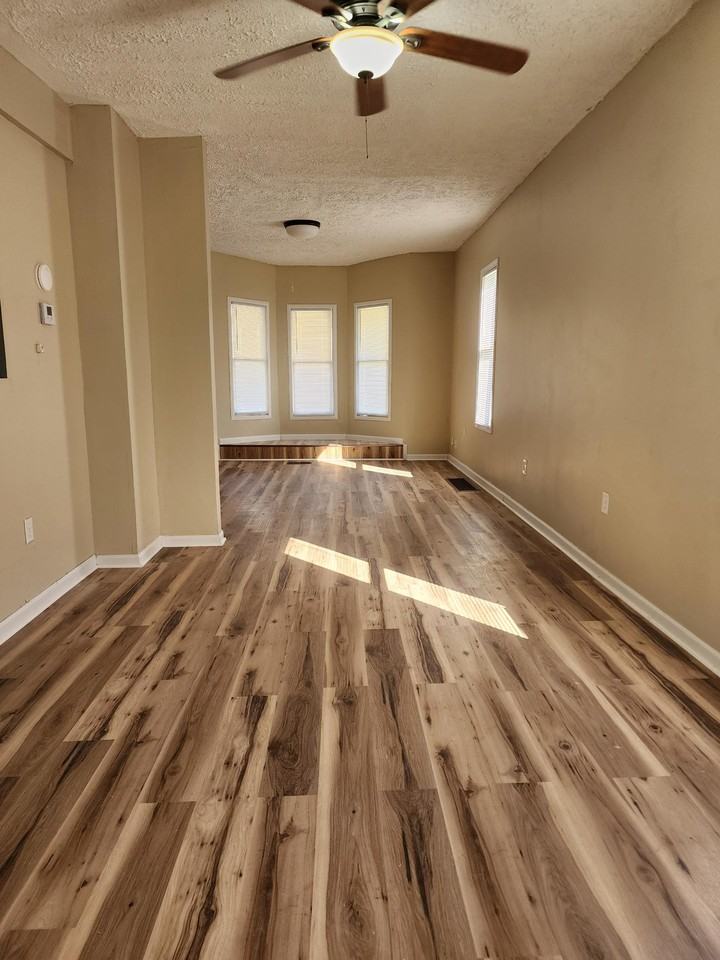 126 14th St Nw #1 - Photo 2 of 12