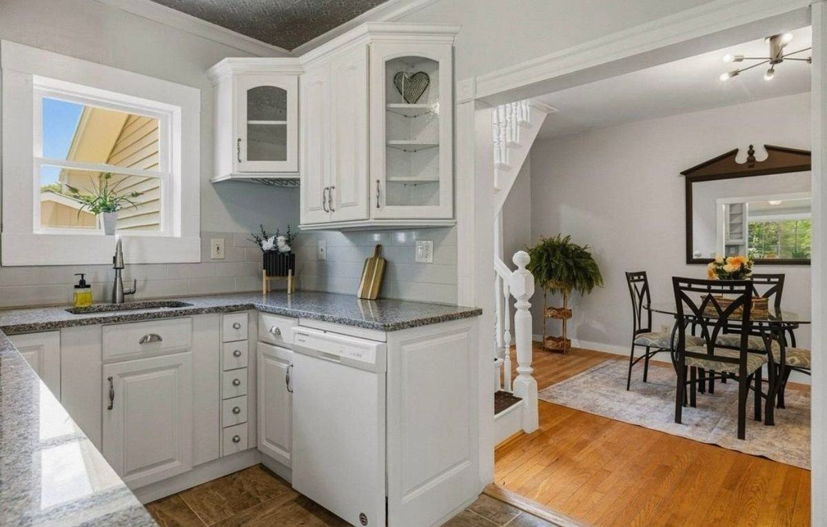 25B Mill St - Photo 4 of 19
