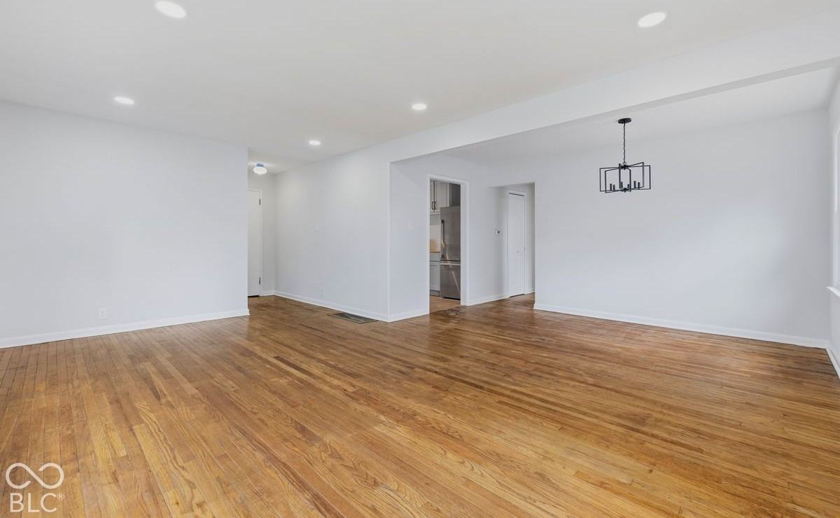 4711 Carvel Ave - Photo 6 of 32