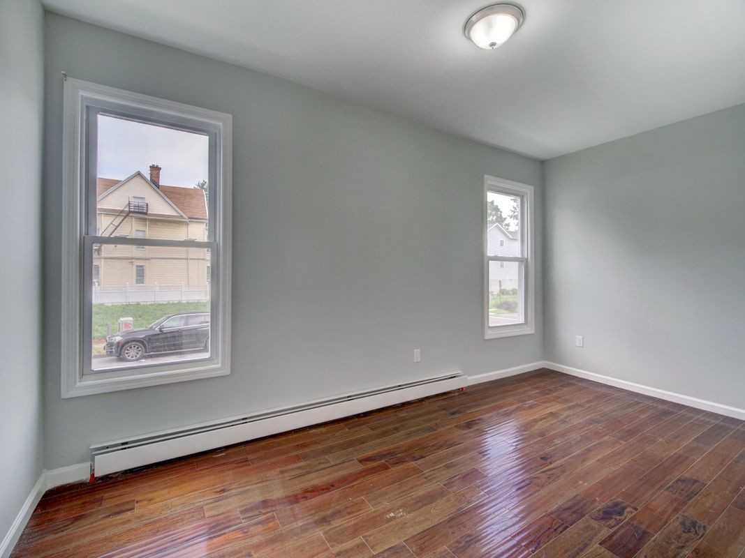 37 William St ##1 - Photo 5 of 15