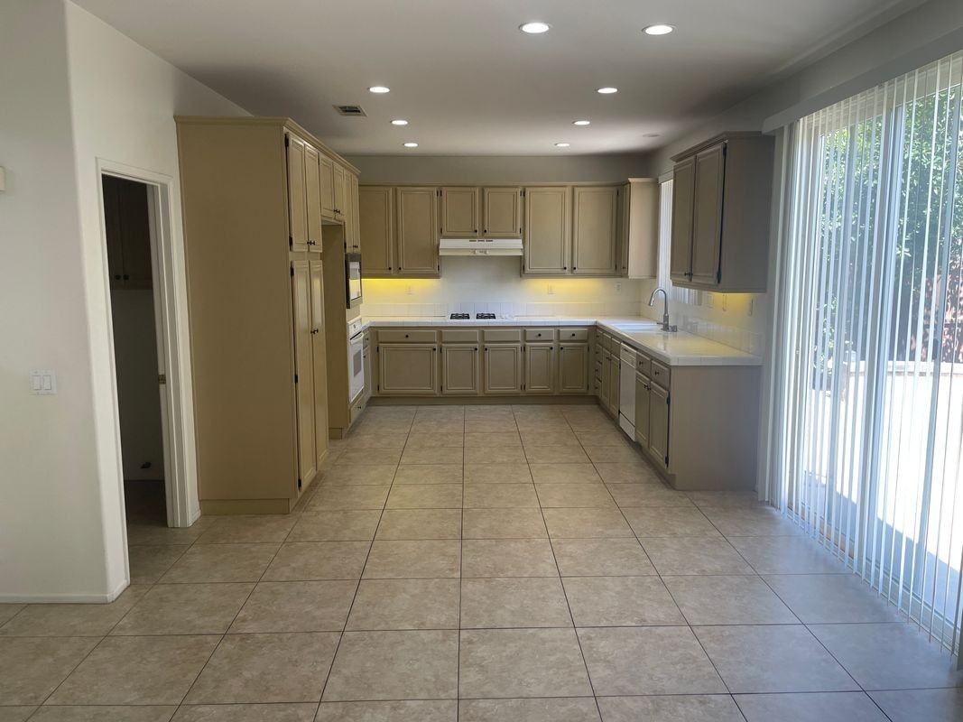 7071 Suffolk Pl - Photo 5 of 7