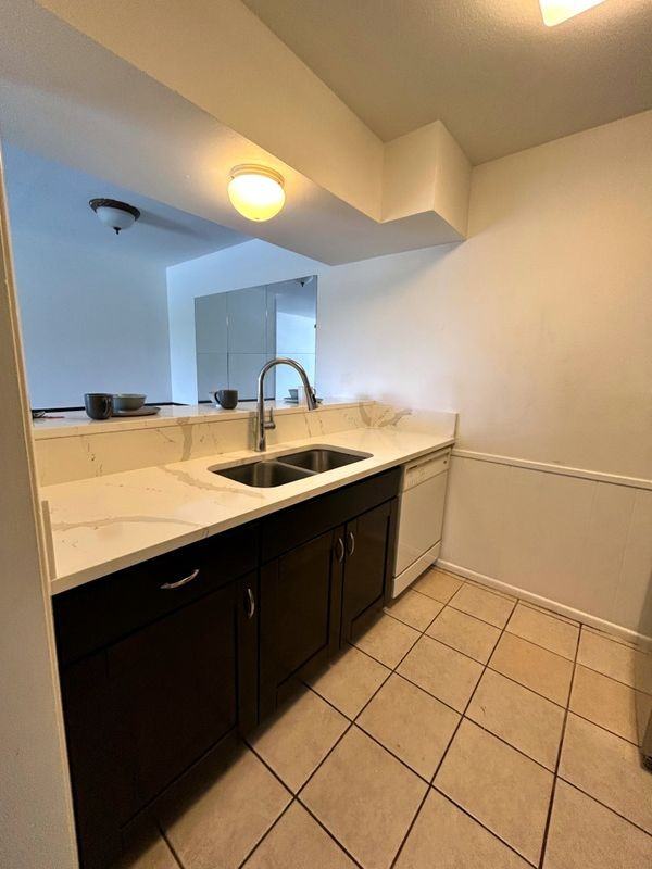 223 W Silver Sands Dr ##8 - Photo 3 of 9