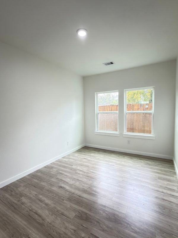 7502 Laura Koppe Rd ##B - Photo 7 of 17