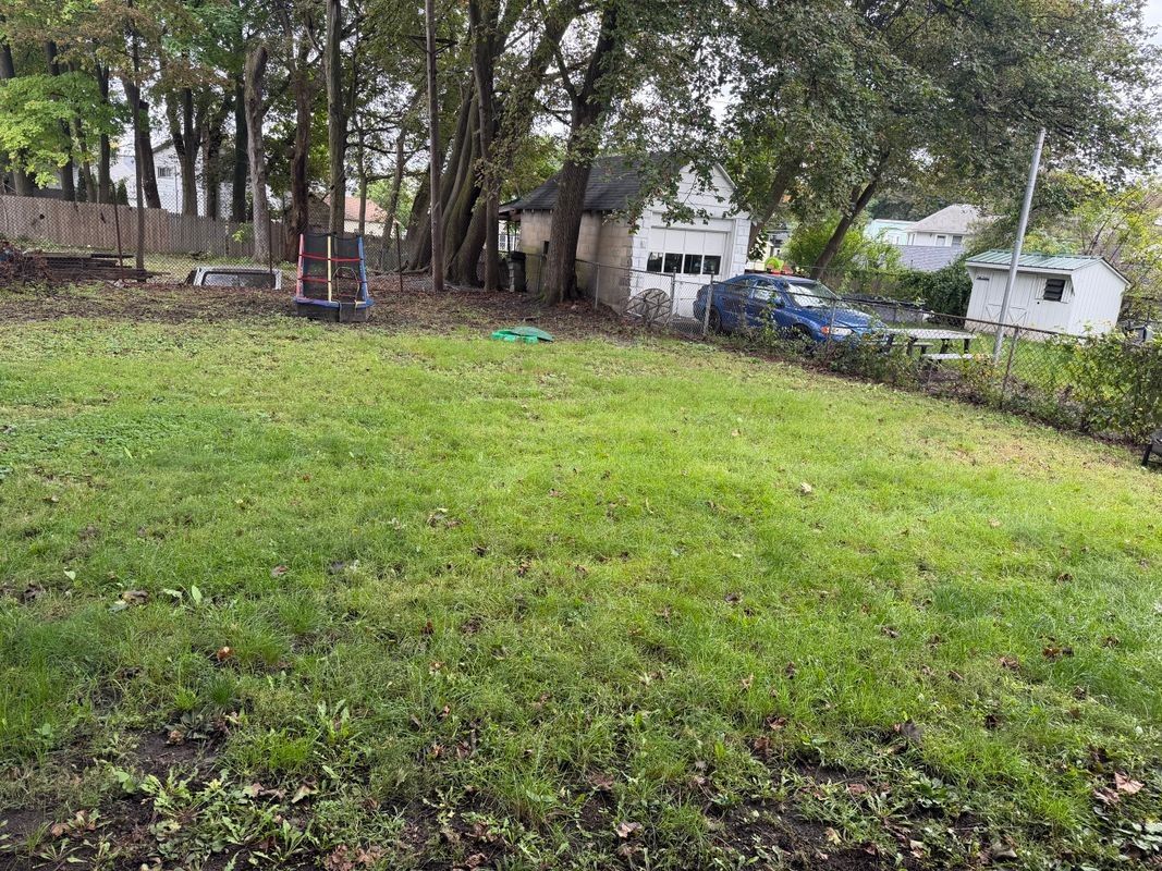 1902 7th St - Photo 2 of 3