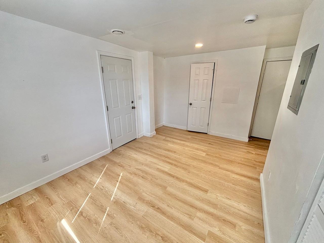 2802 Rodman St - Photo 5 of 7