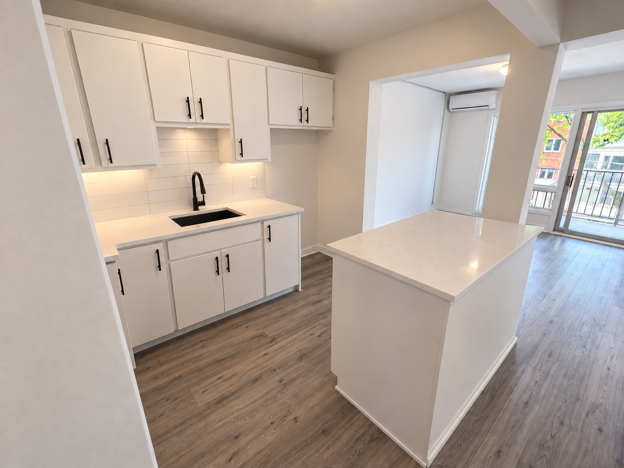 model - 2300 2e Avenue - Photo 4 of 25