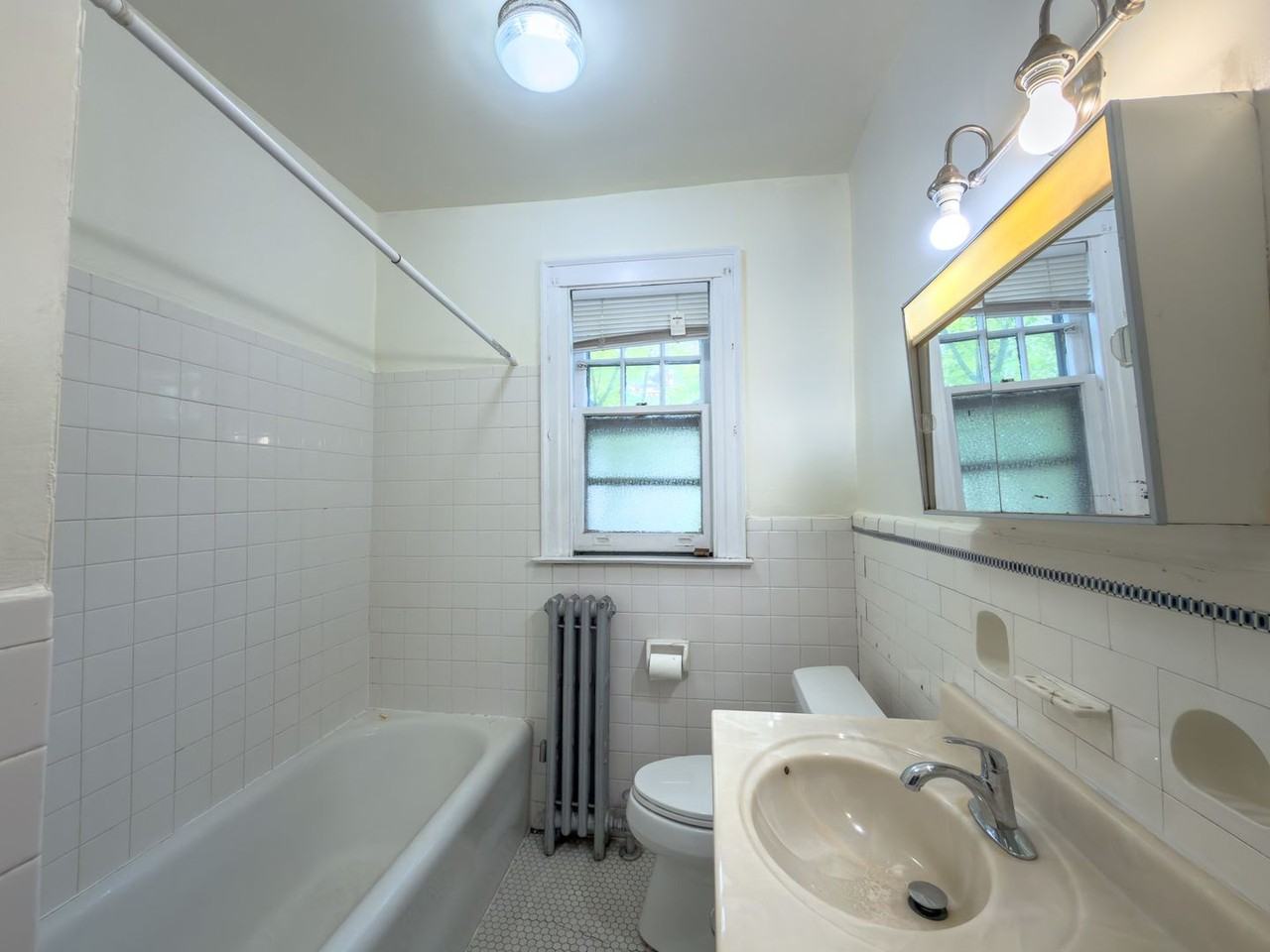 27 Cottage St - Photo 3 of 15