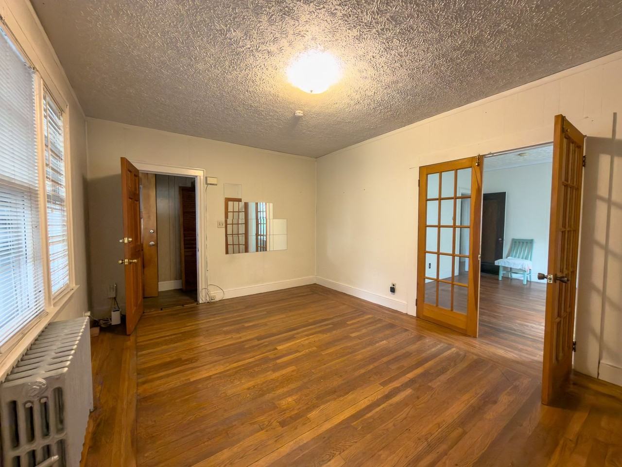 27 Cottage St - Photo 5 of 15