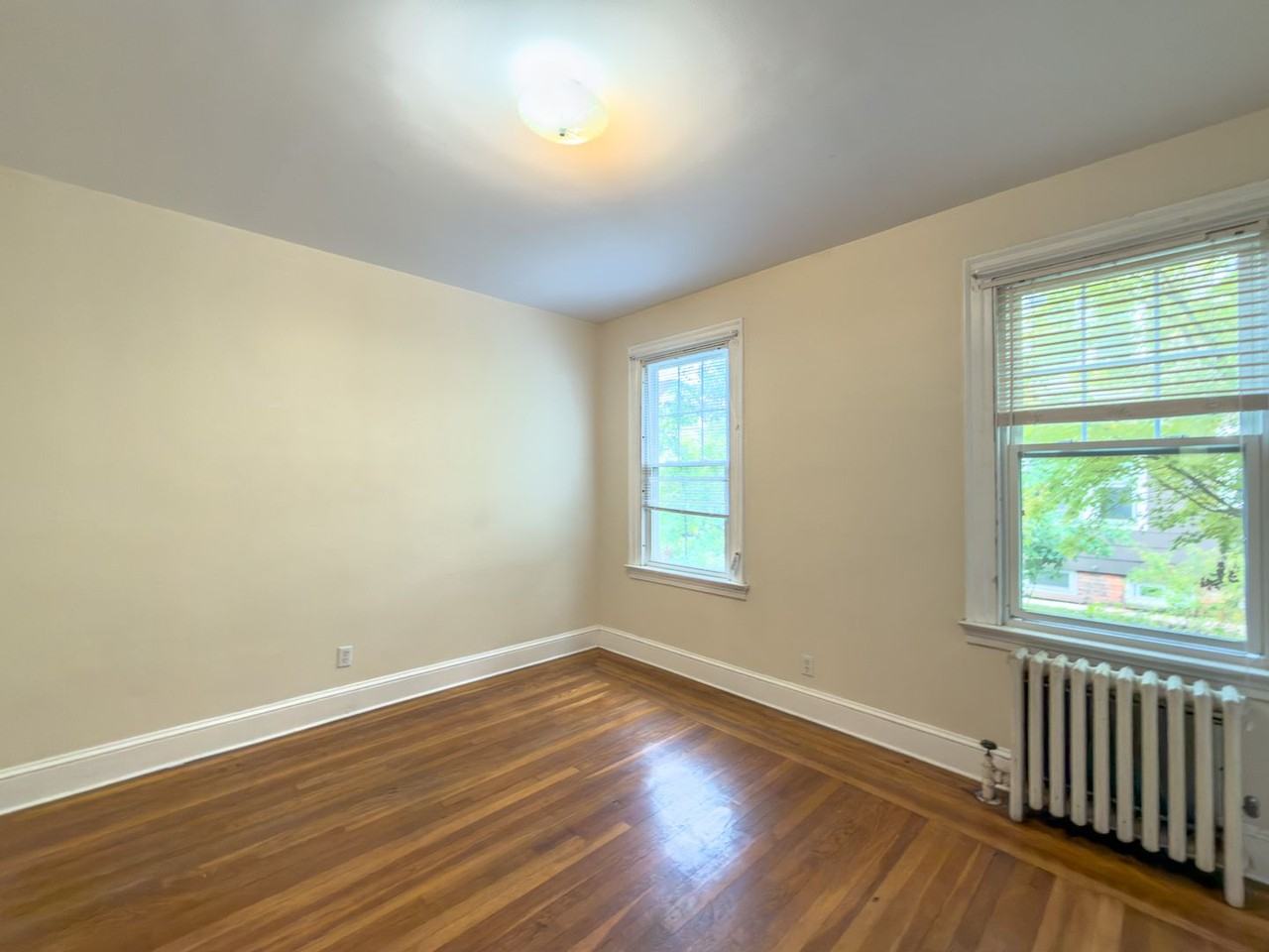 27 Cottage St - Photo 7 of 15