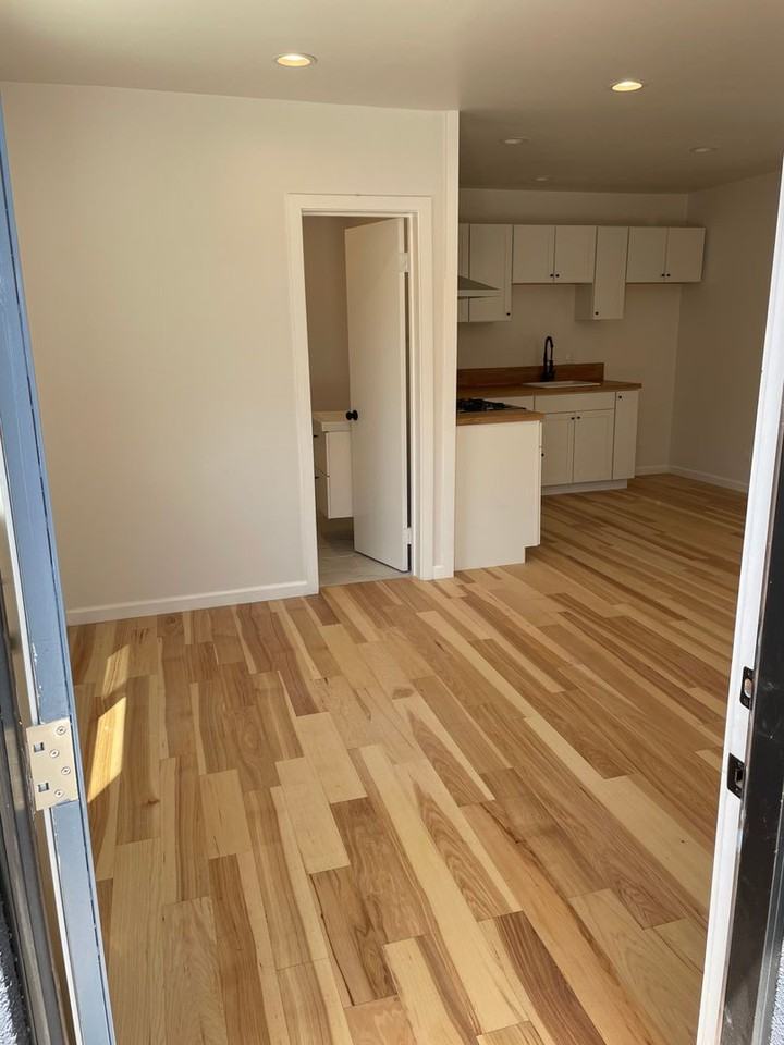 Comfortable and Classic Living in Lincoln Heights at 2216 Griffin Avenue - Photo 3 of 15