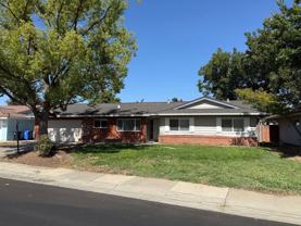 8945 Plaza Park Dr - Photo 1 of 1