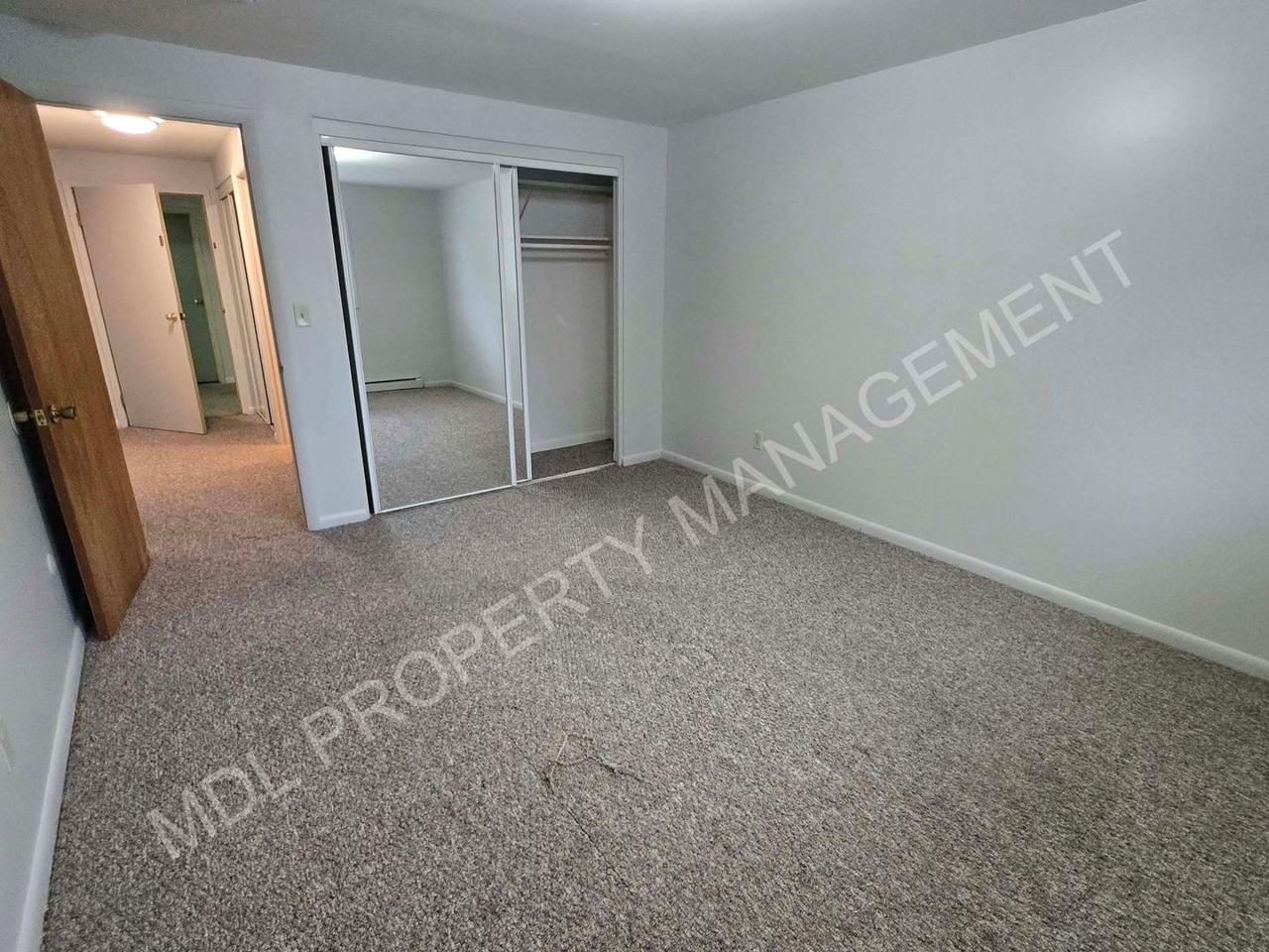 121 N Woodbridge - Photo 5 of 6