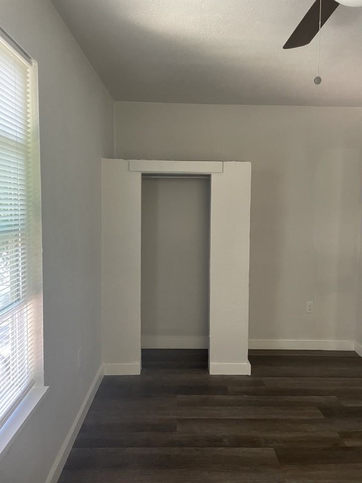 4818 Monterey St - Photo 4 of 16