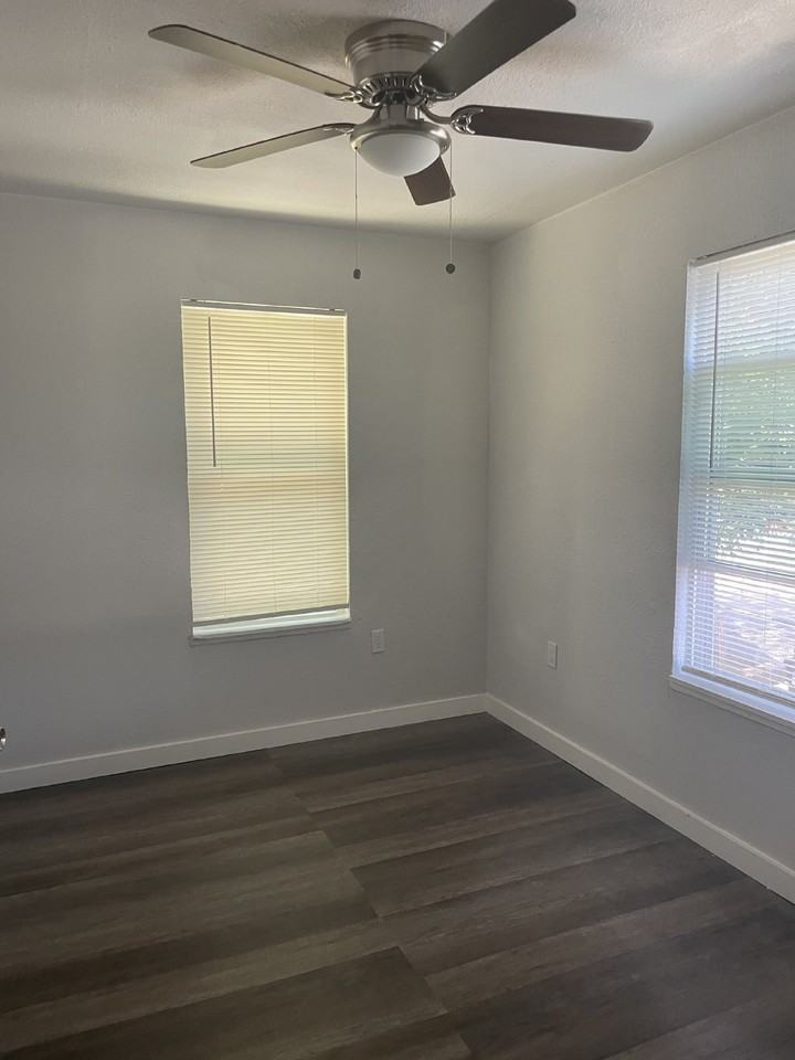 4818 Monterey St - Photo 5 of 16