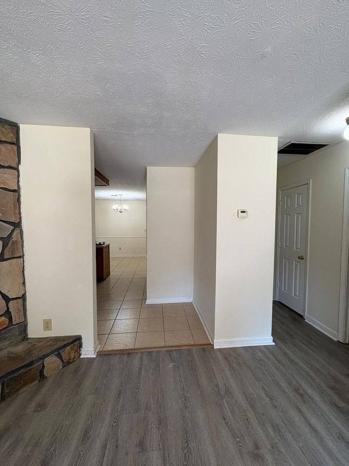114 Mitchell Cir - Photo 4 of 13