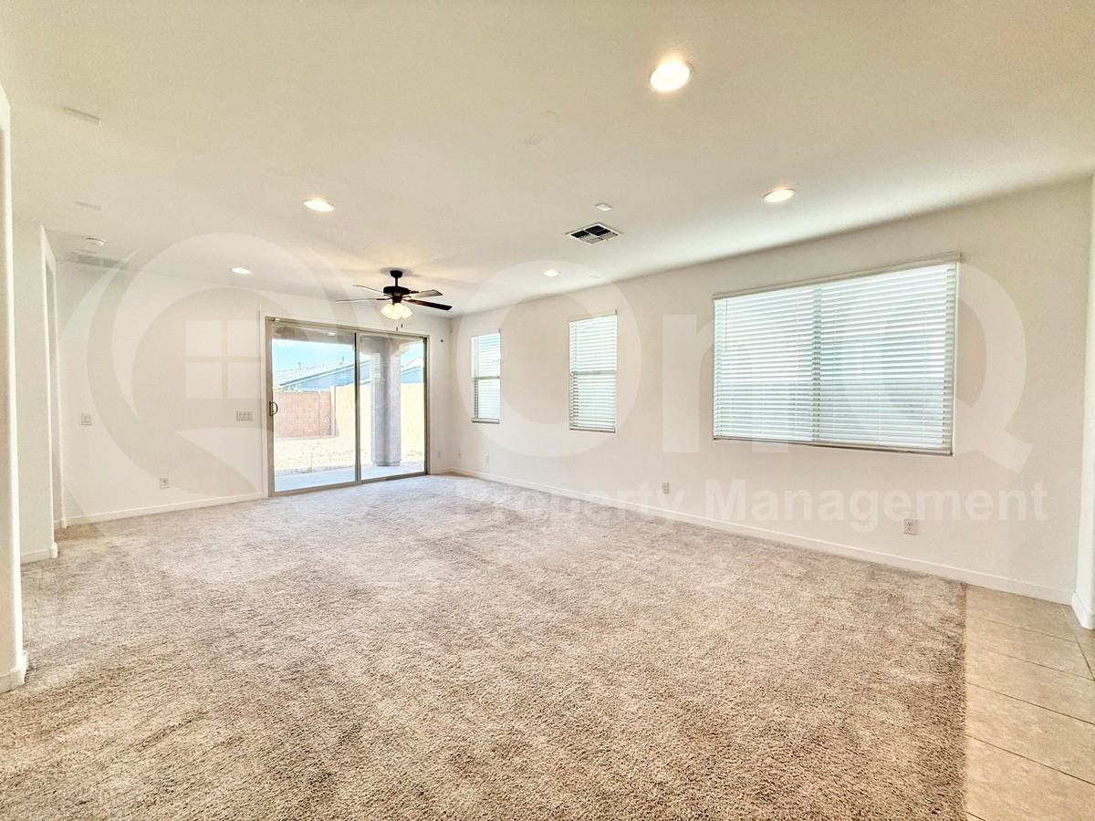 1236 E Irwin Ave - Photo 7 of 27