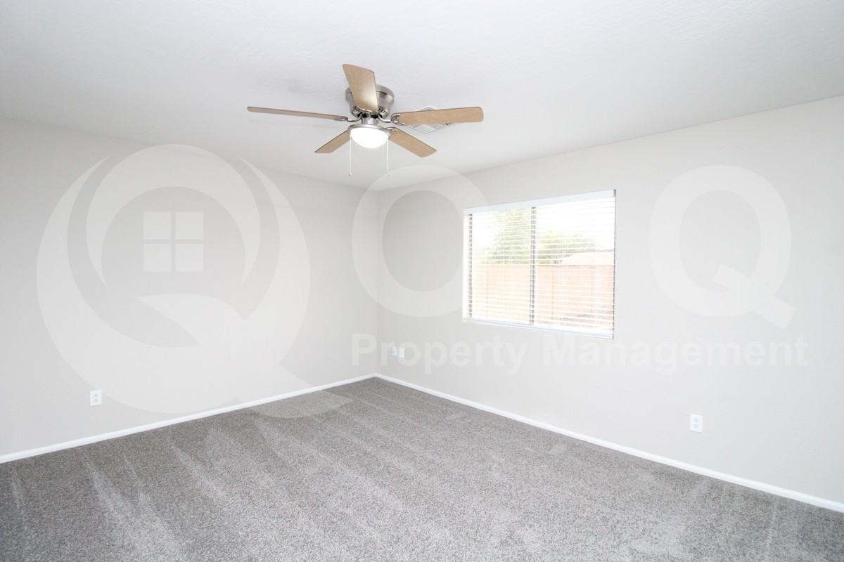 21304 N Shelby Ct - Photo 7 of 18