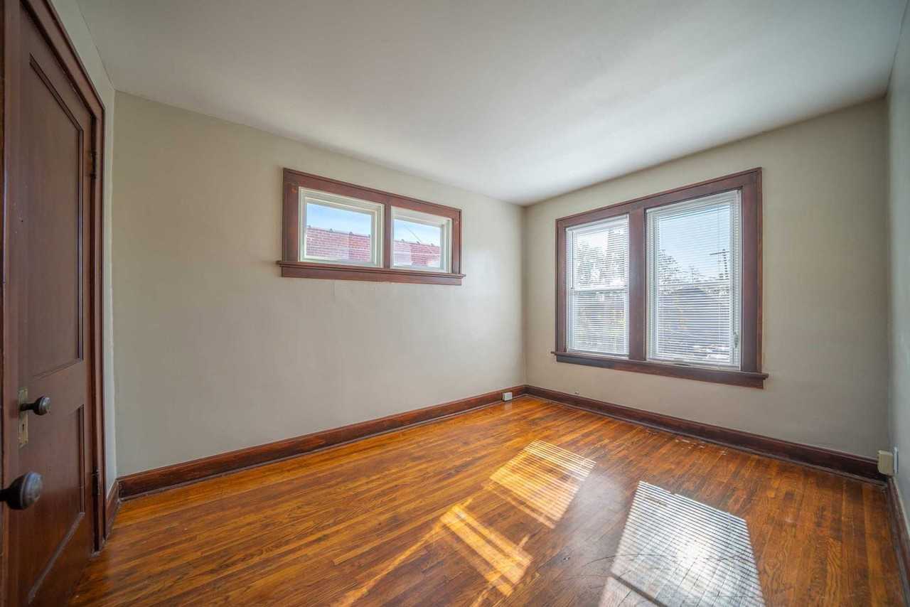 123 E 7th Ave - Photo 6 of 9