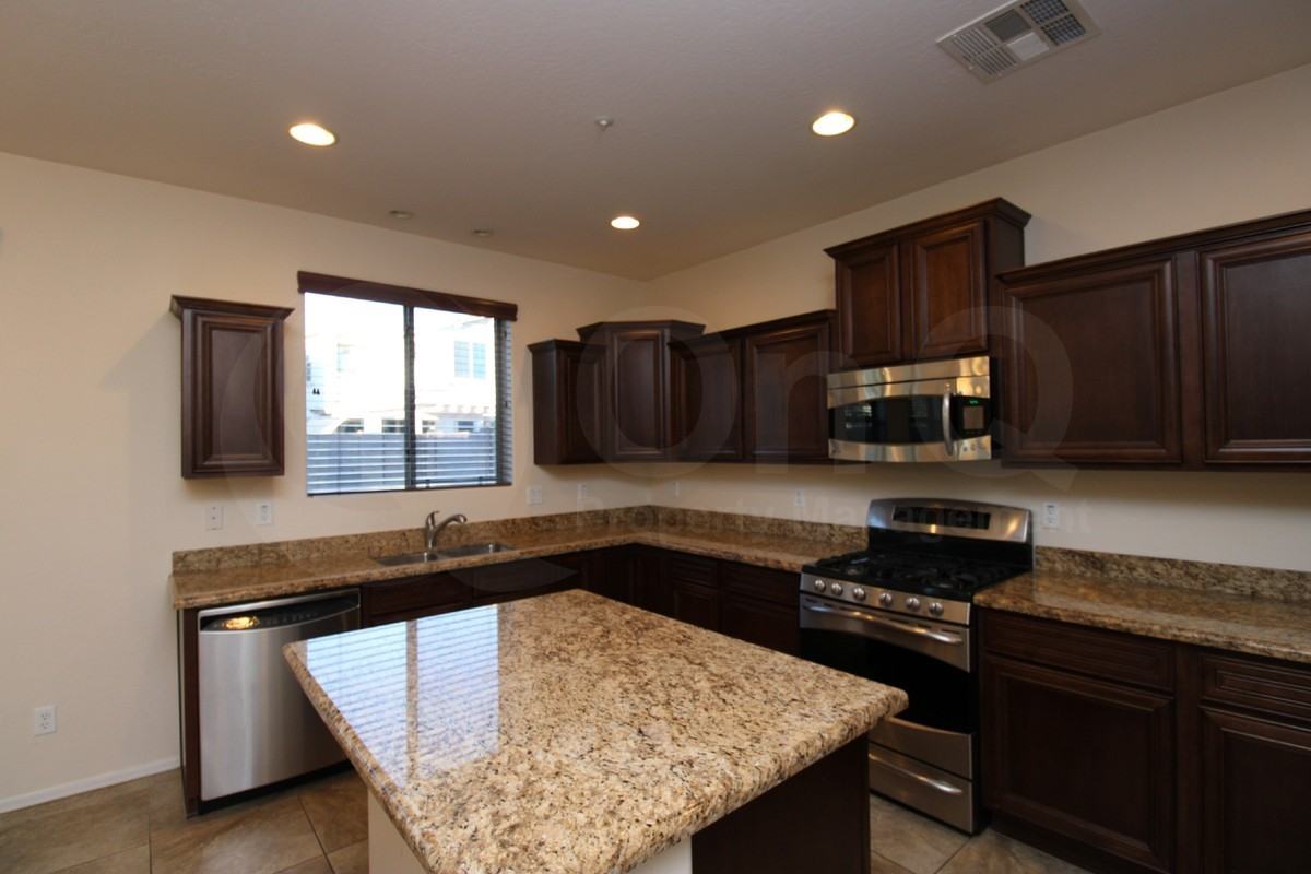 3234 E Citadel Dr - Photo 4 of 27