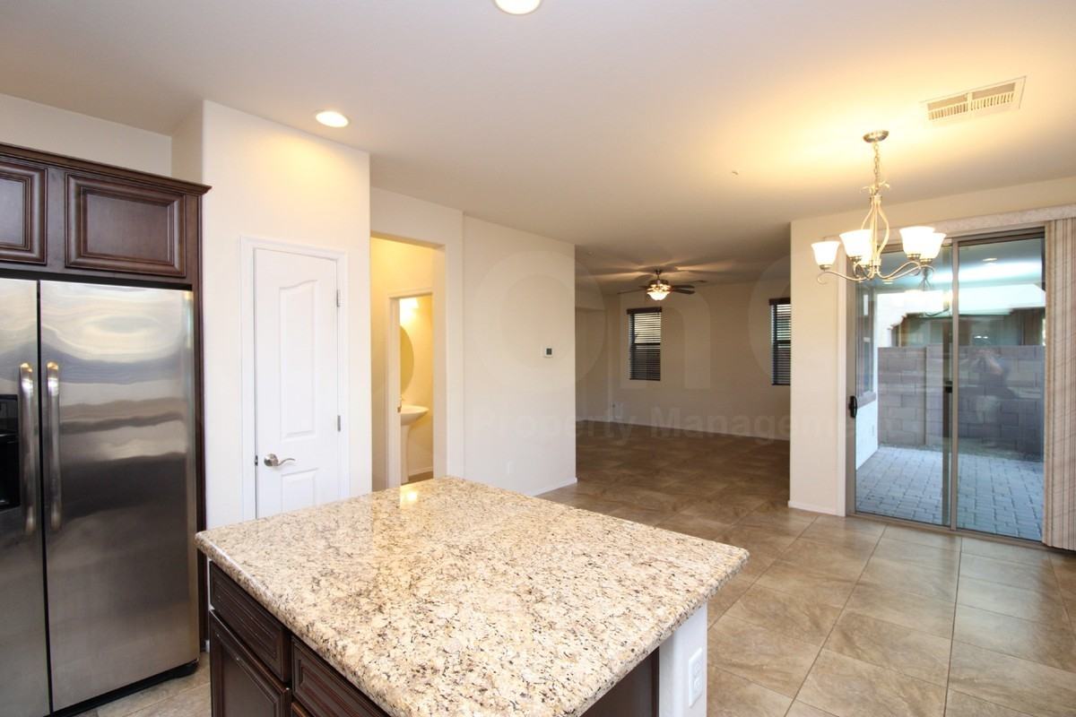 3234 E Citadel Dr - Photo 6 of 27