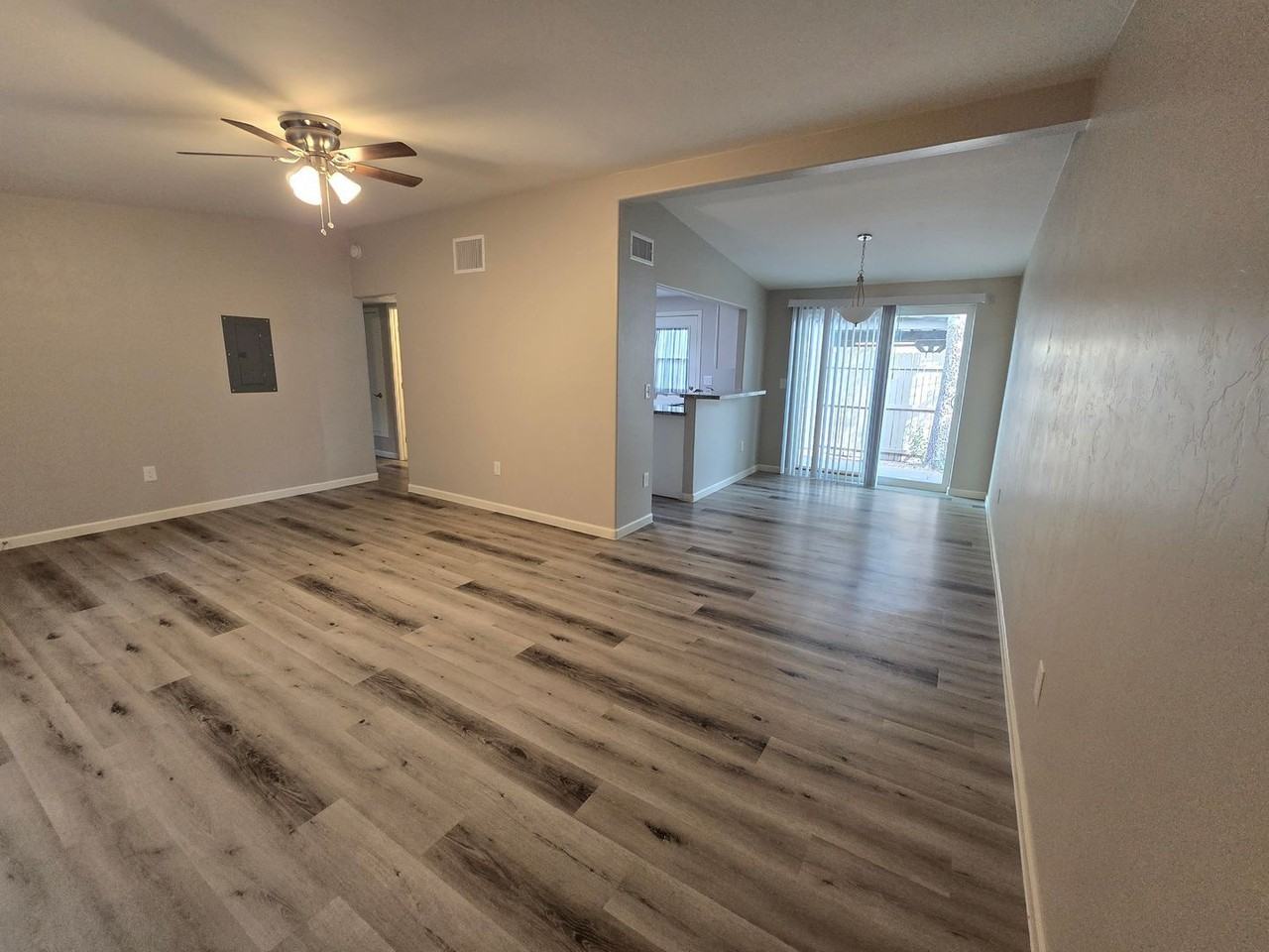 1237 E Drachman St - Photo 4 of 25