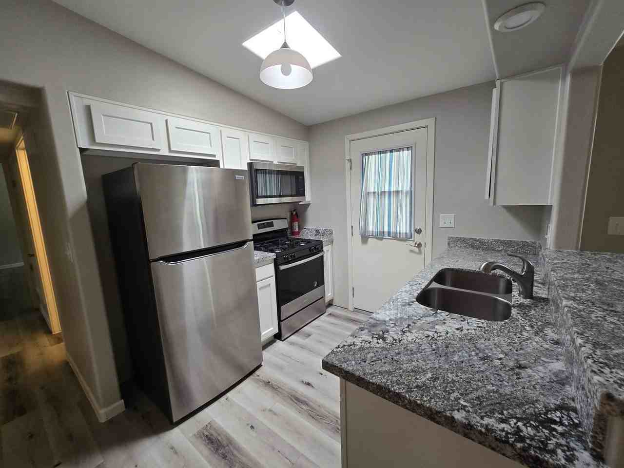 1237 E Drachman St - Photo 5 of 25