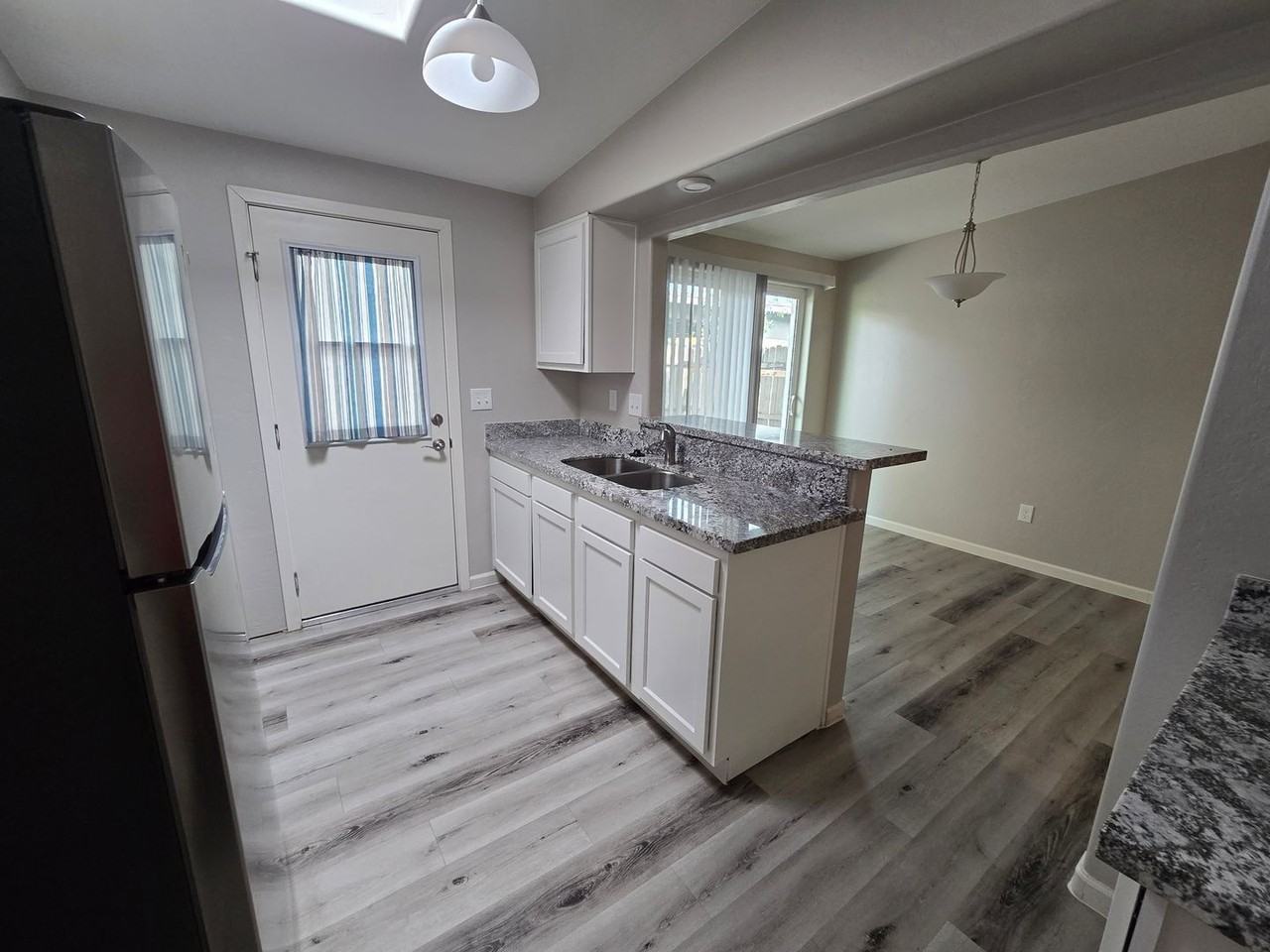 1237 E Drachman St - Photo 6 of 25