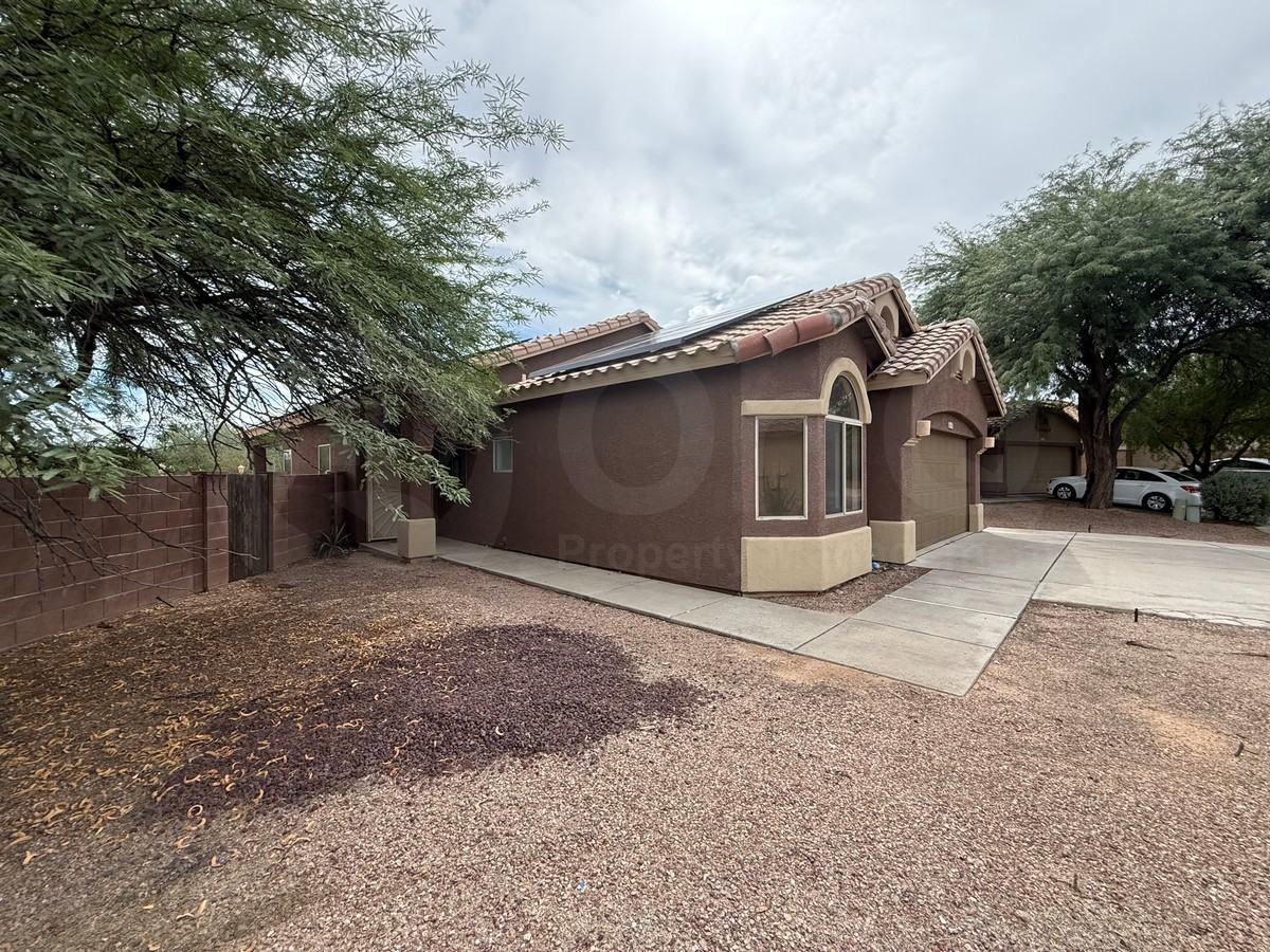 4147 W Diamond Butte Ct - Photo 2 of 6