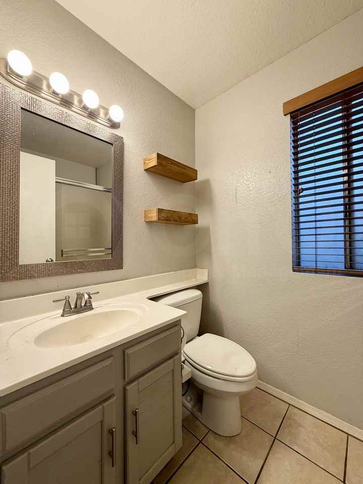 5213 W Boston Way N - Photo 4 of 15