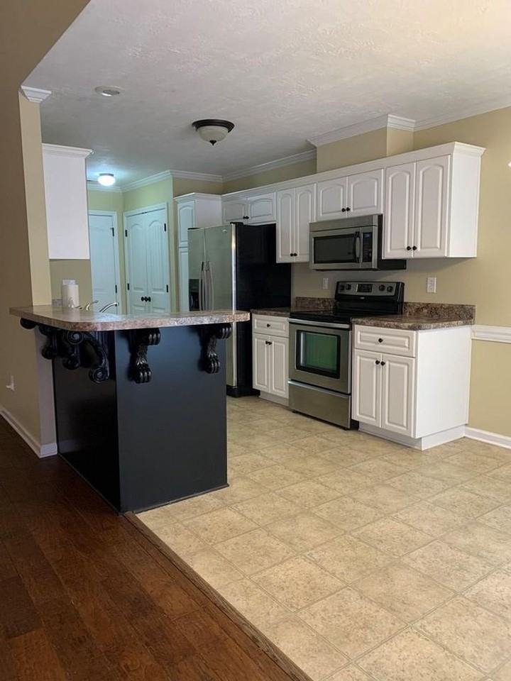 548 Lory Ln - Photo 3 of 10
