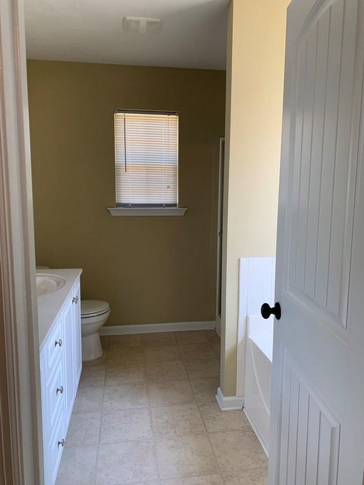 548 Lory Ln - Photo 6 of 10