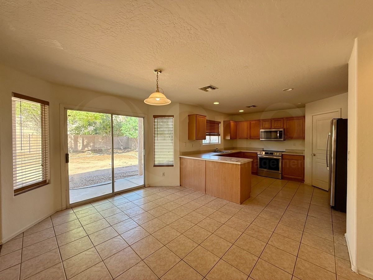 15346 W Laurel Ln - Photo 6 of 45