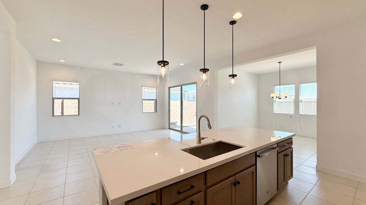 1943 E Caleb Rd - Photo 5 of 37