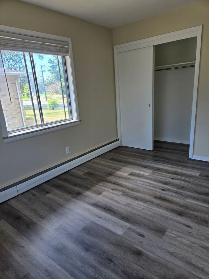 6541 2nd St Ne #3 - Photo 2 of 10