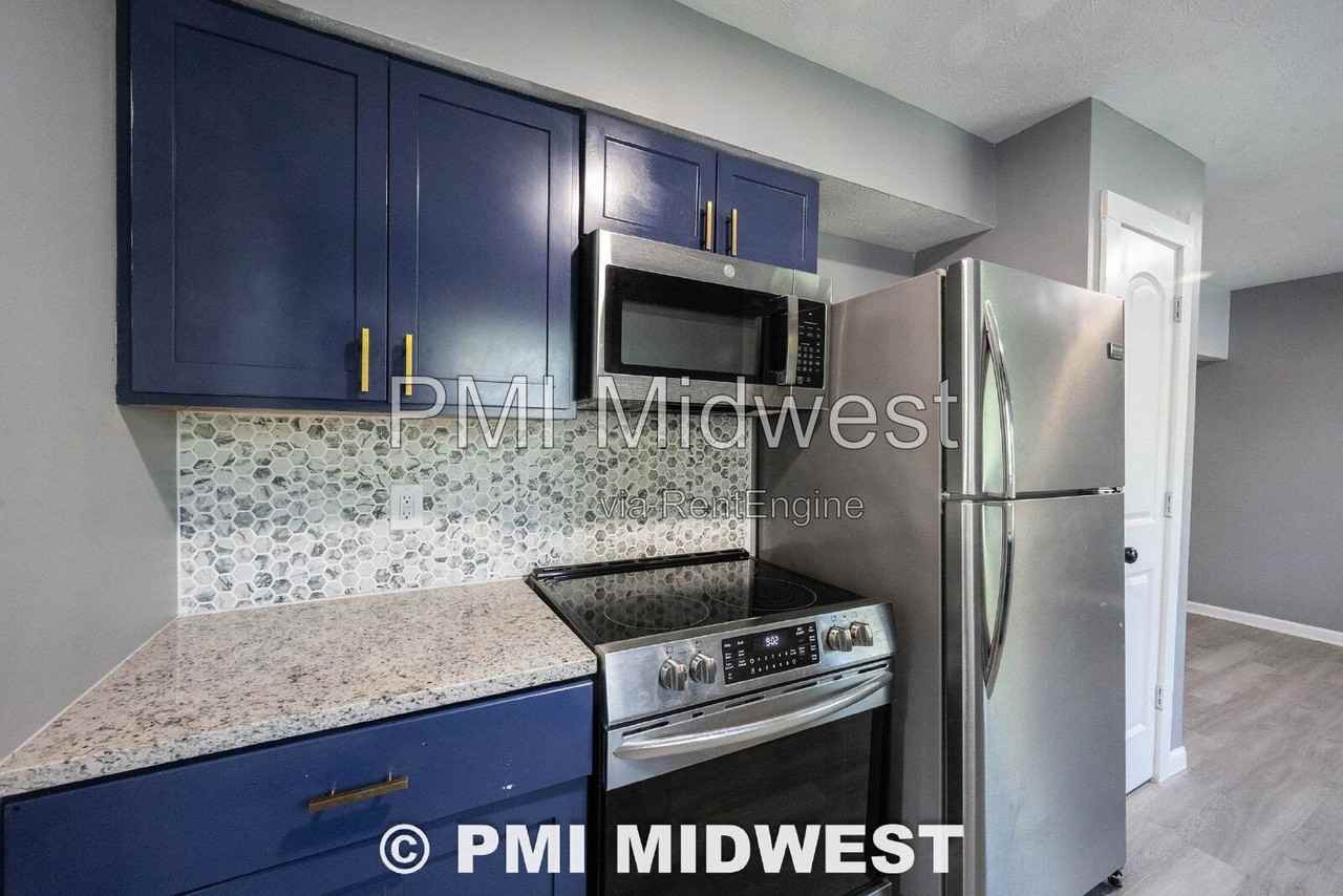 5703 E 17th St - Photo 4 of 22