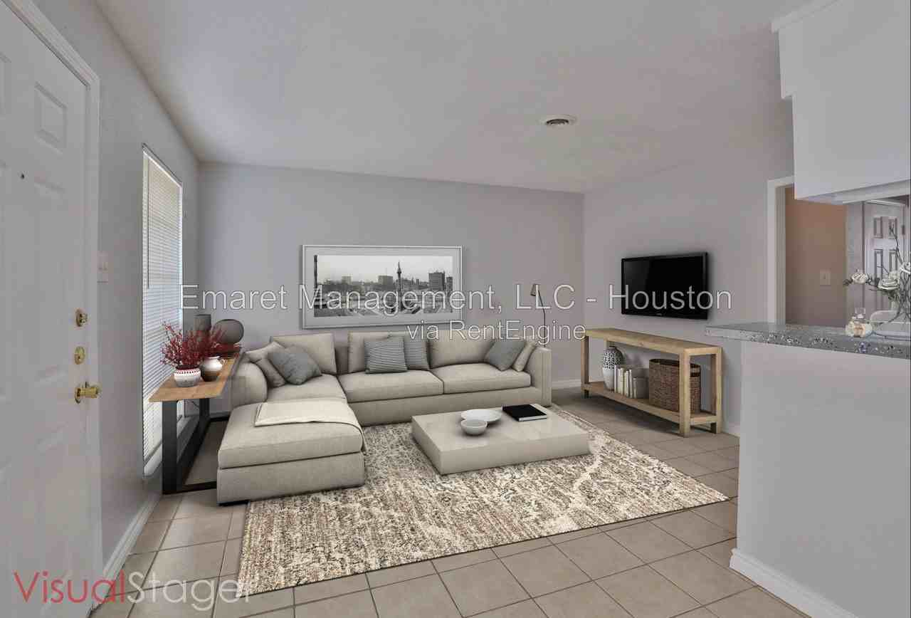 310 Yaupon St #405 - Photo 3 of 15